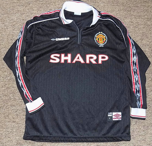 maillots manchester united particulier 1999 pas cher