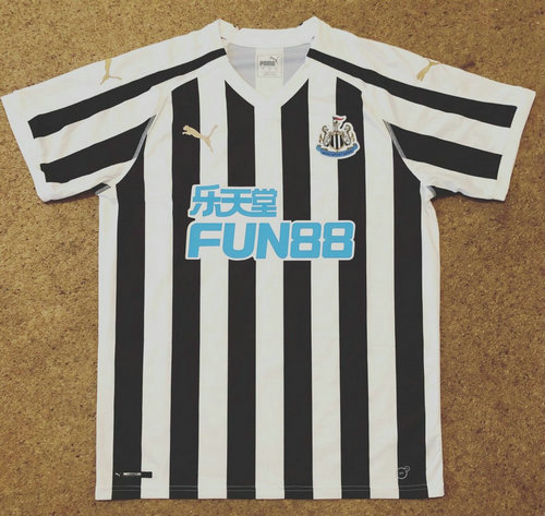 maillots newcastle united domicile 2018-2019 rétro