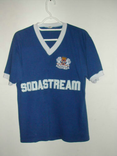 maillots peterborough united domicile 1982-1983 rétro